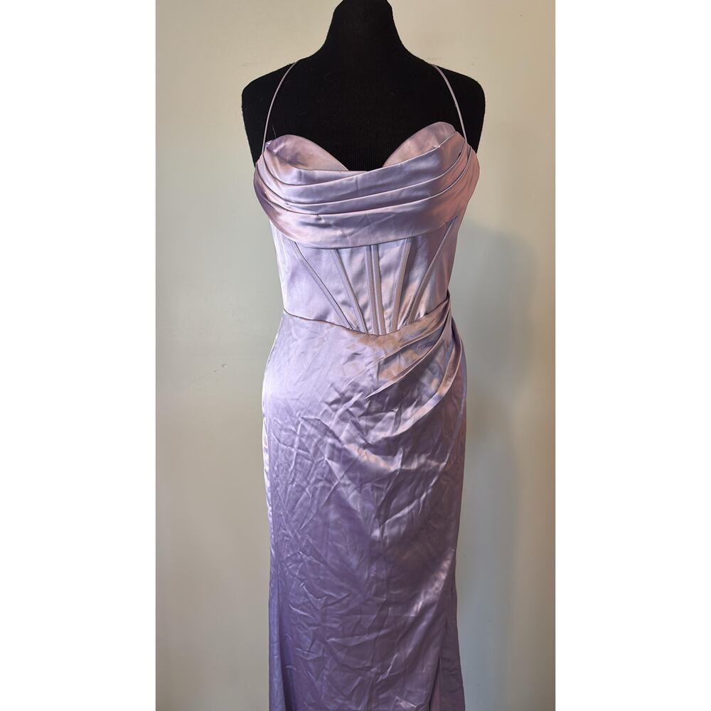 Sherri Hill - Fitted Party Dress with Bodice and Underwire - Picture 2 of 7